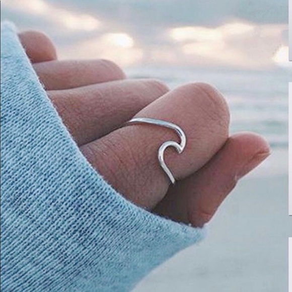 Minimalist Silver Surfer Wave Ring - Picture 2 of 5